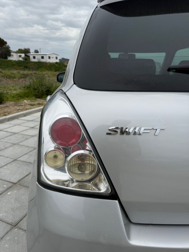 Suzuki Swift — 4