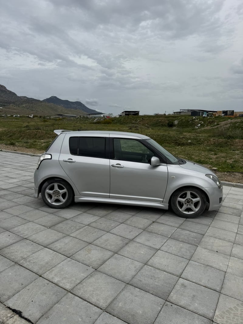 Suzuki Swift — 6