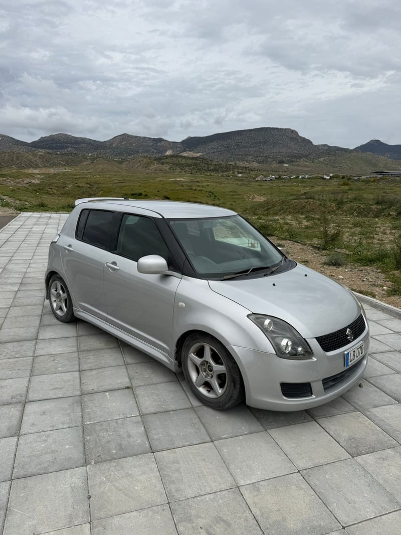 Suzuki Swift — 8