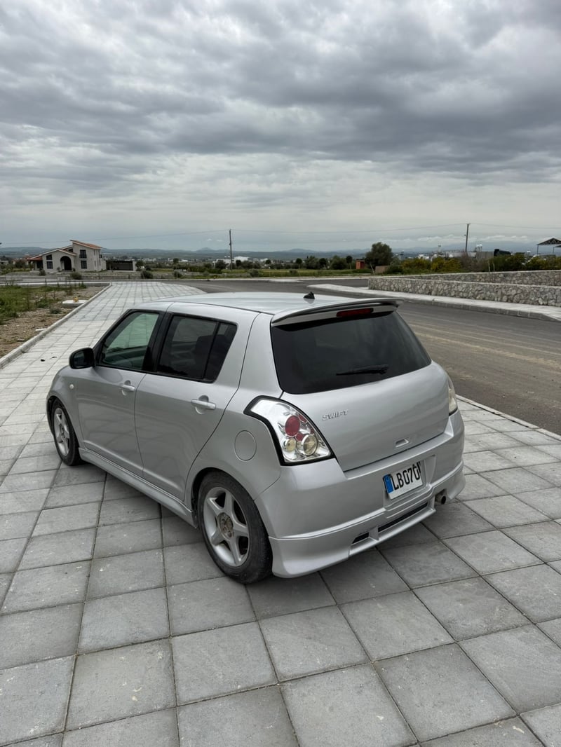 Suzuki Swift — 9