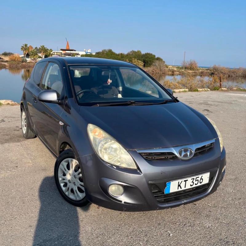 Hyundai i20 — 1/7