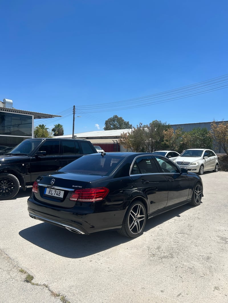 Mercedes-Benz E 220 — 5