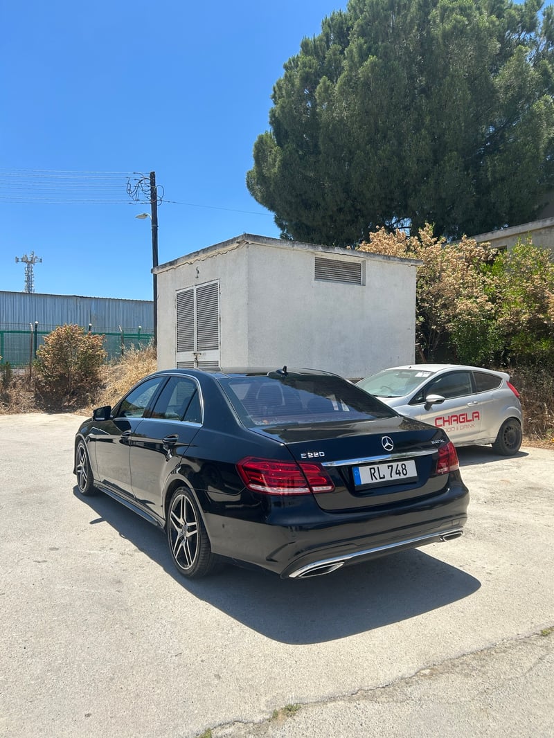 Mercedes-Benz E 220 — 6