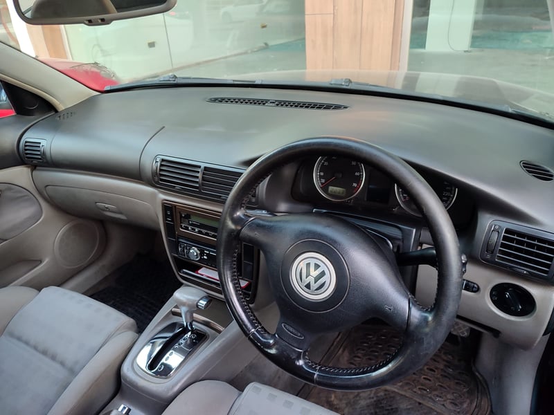 Volkswagen Passat — 3