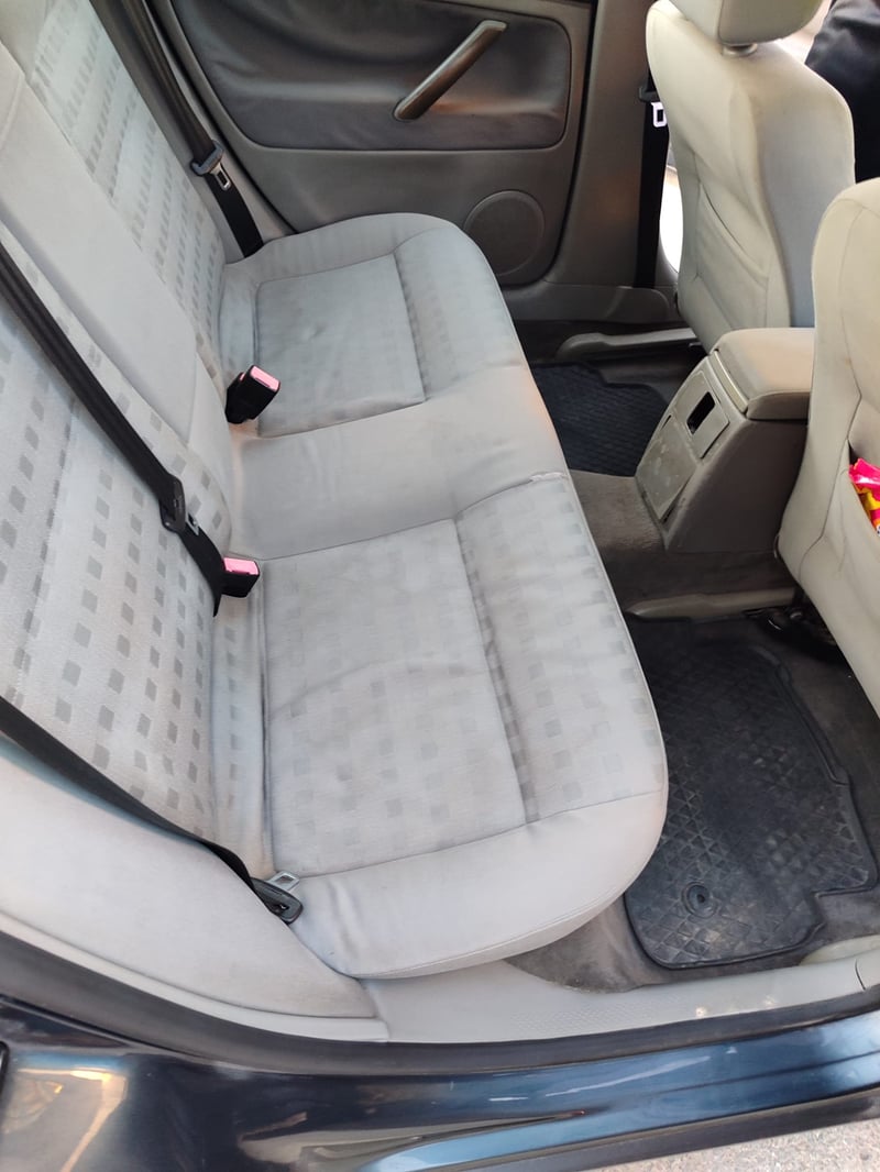 Volkswagen Passat — 4