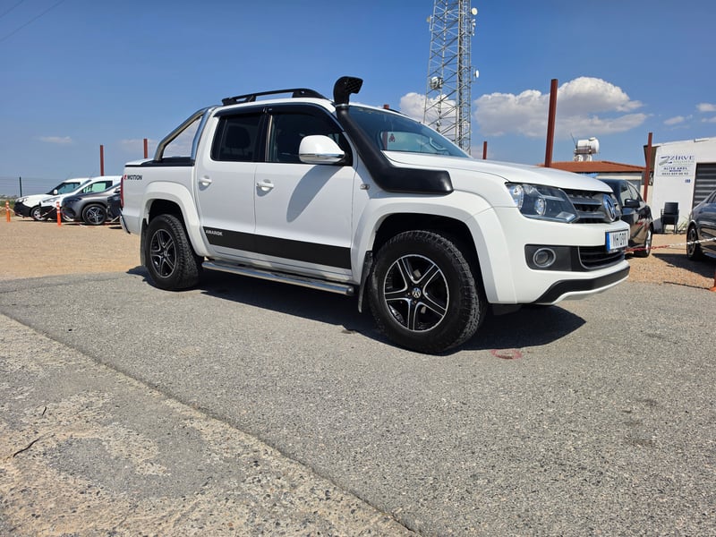 Volkswagen Amarok — 1/10