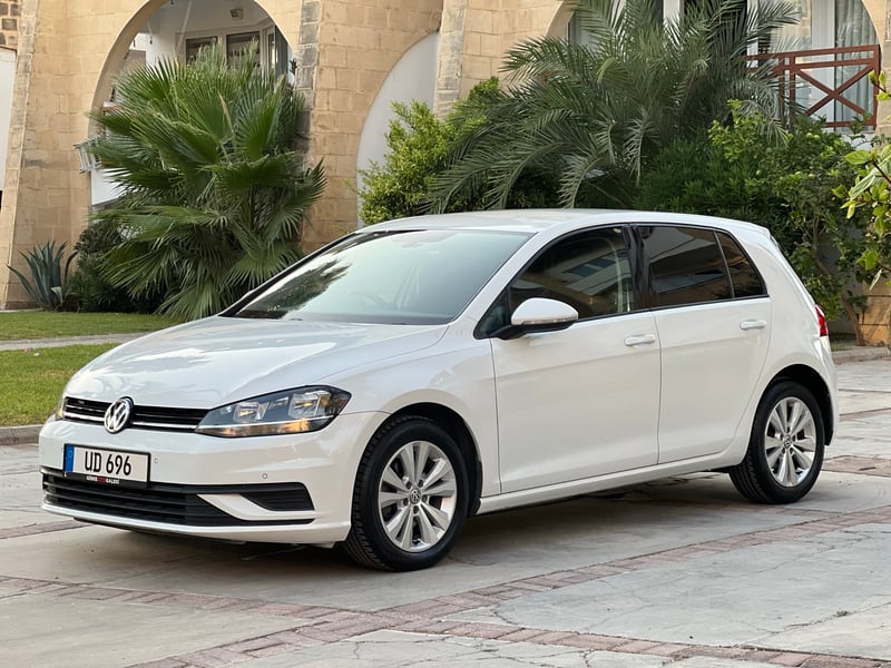 Volkswagen Golf — 6