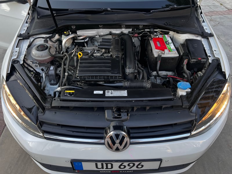 Volkswagen Golf — 7