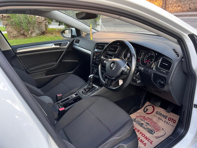 Volkswagen Golf — 9