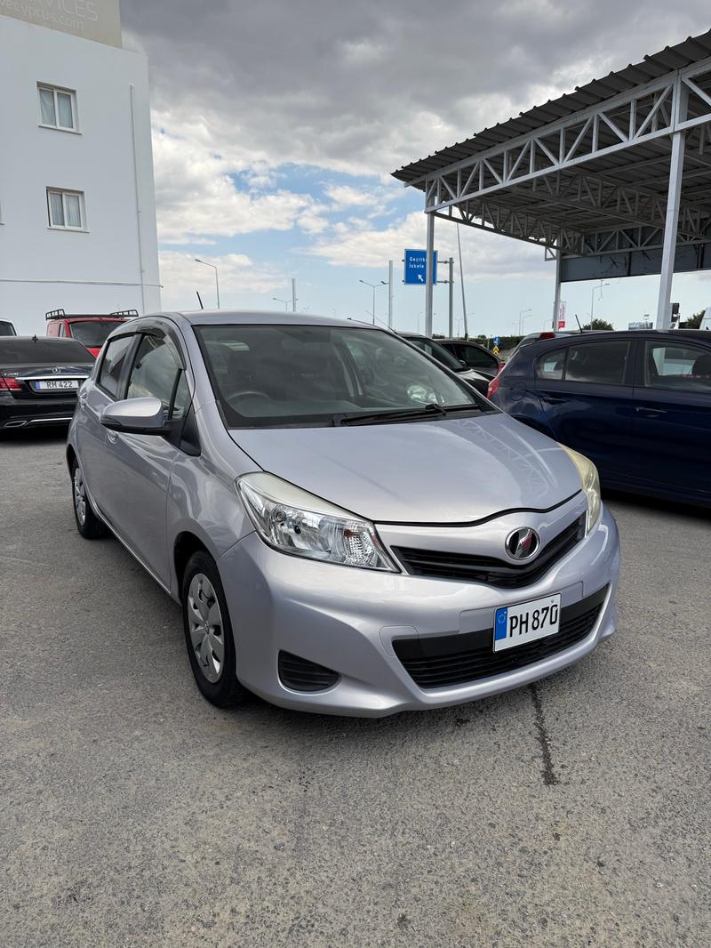 Toyota Vitz — 1/8