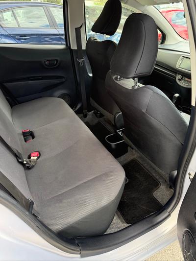 Toyota Vitz — 7