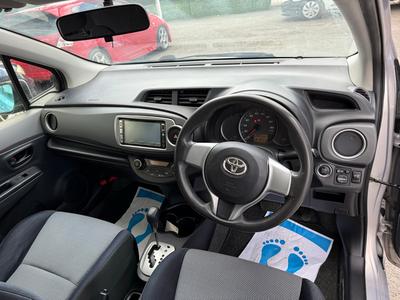 Toyota Vitz — 8