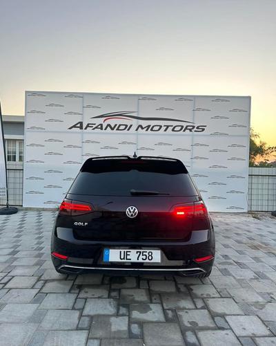 Volkswagen Golf — 4