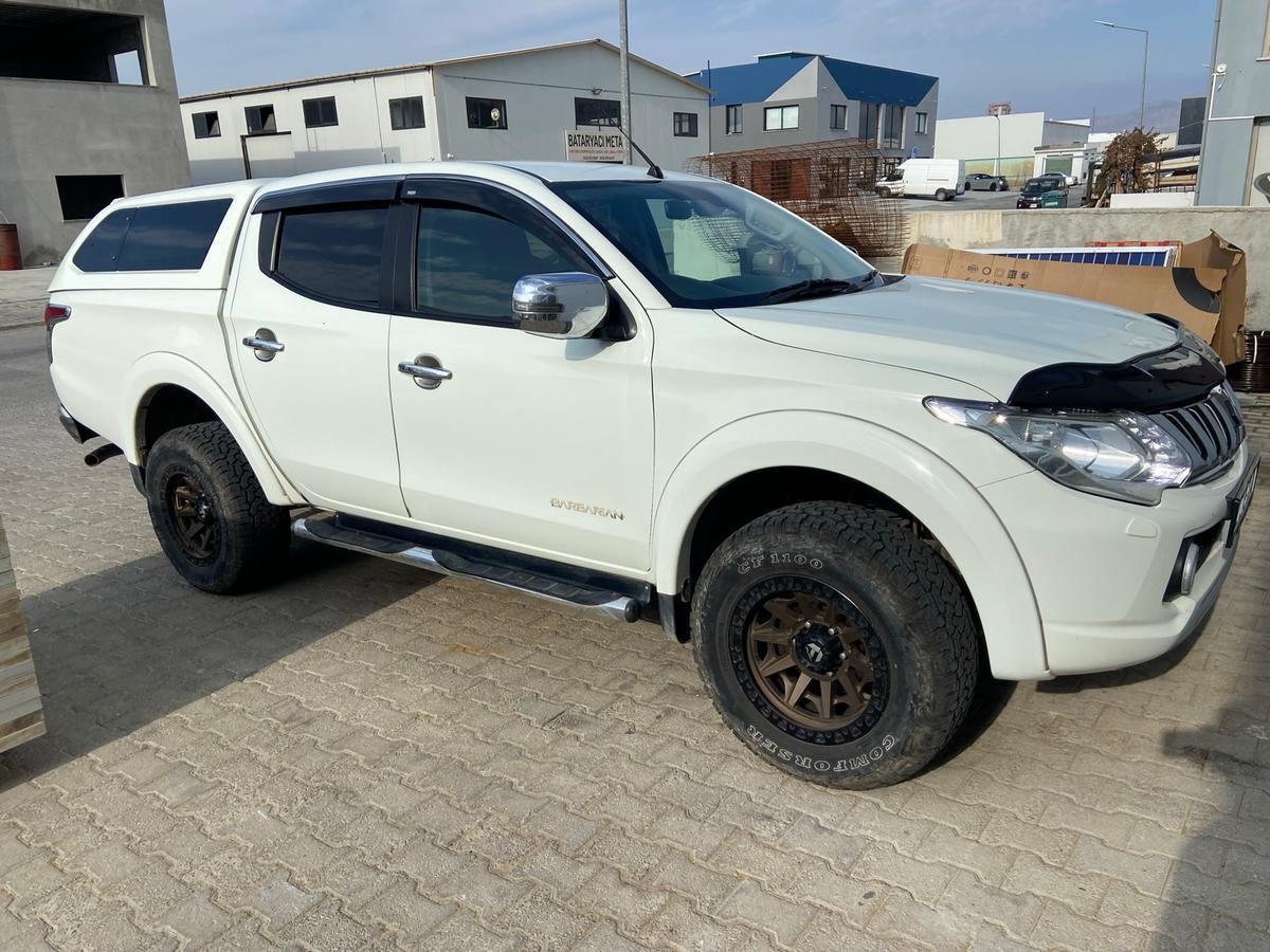 2017 Mitsubishi L200 3