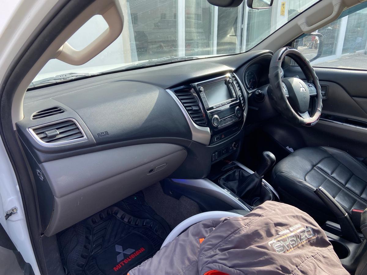2017 Mitsubishi L200 9