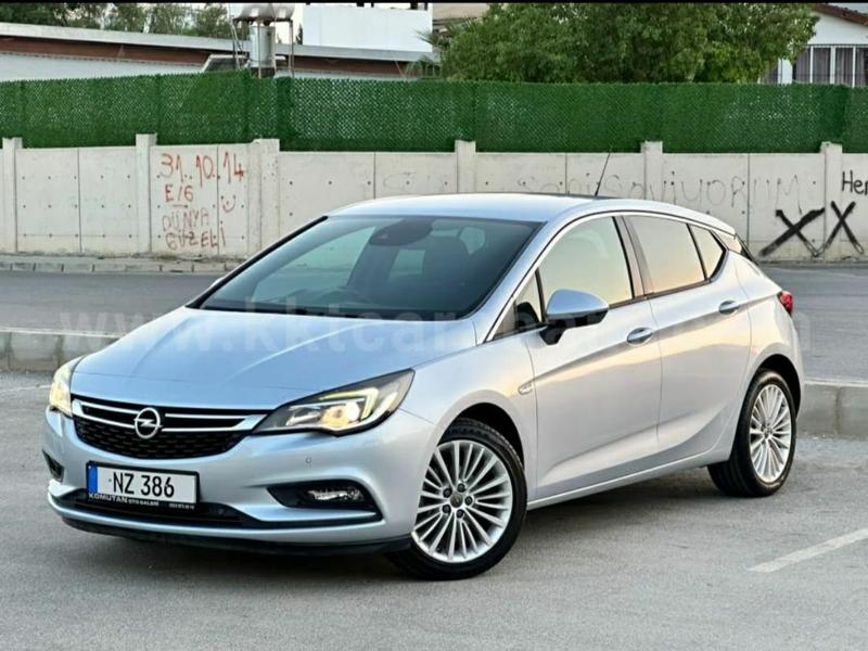 Opel Astra — 1/8