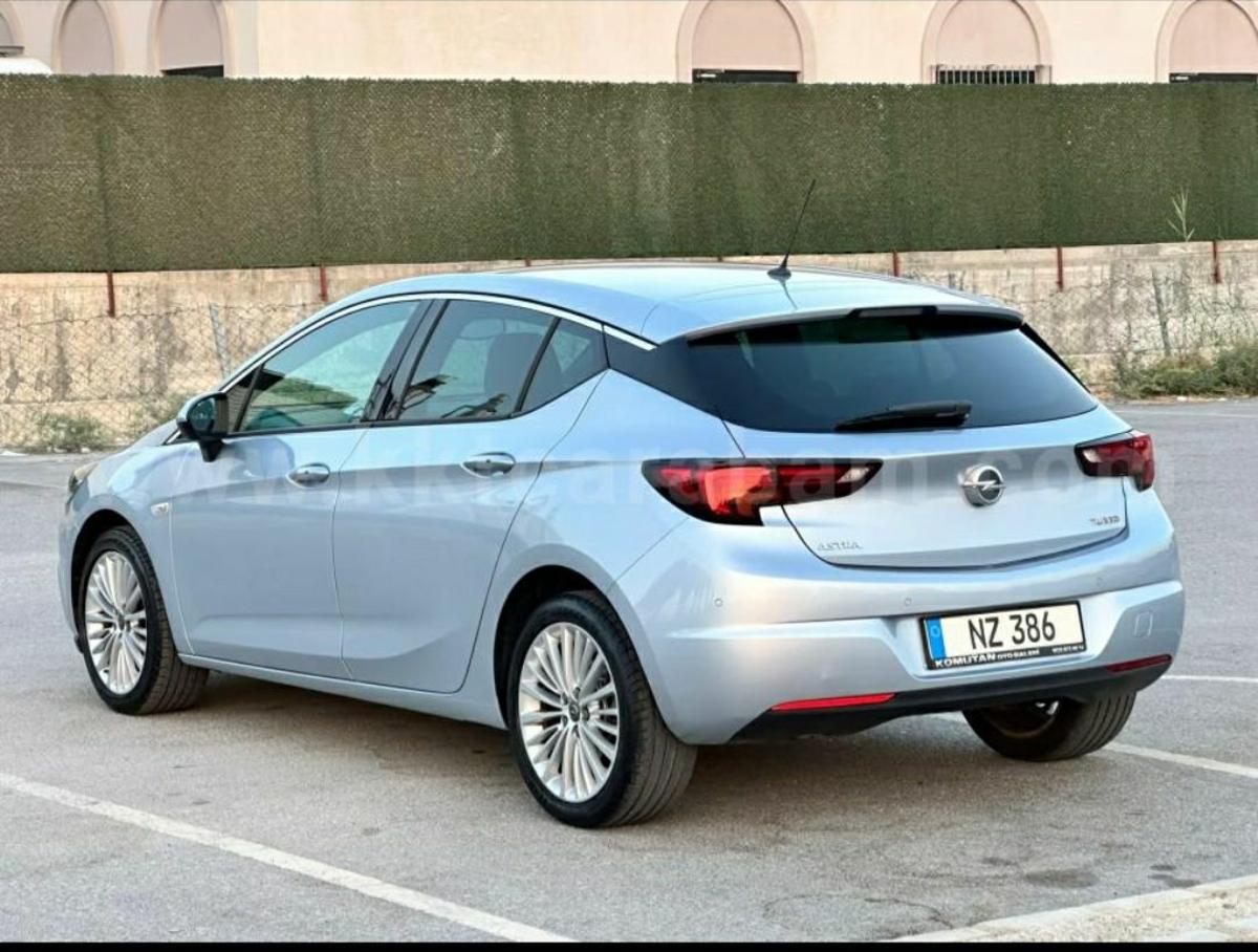 2016 Opel Astra 4