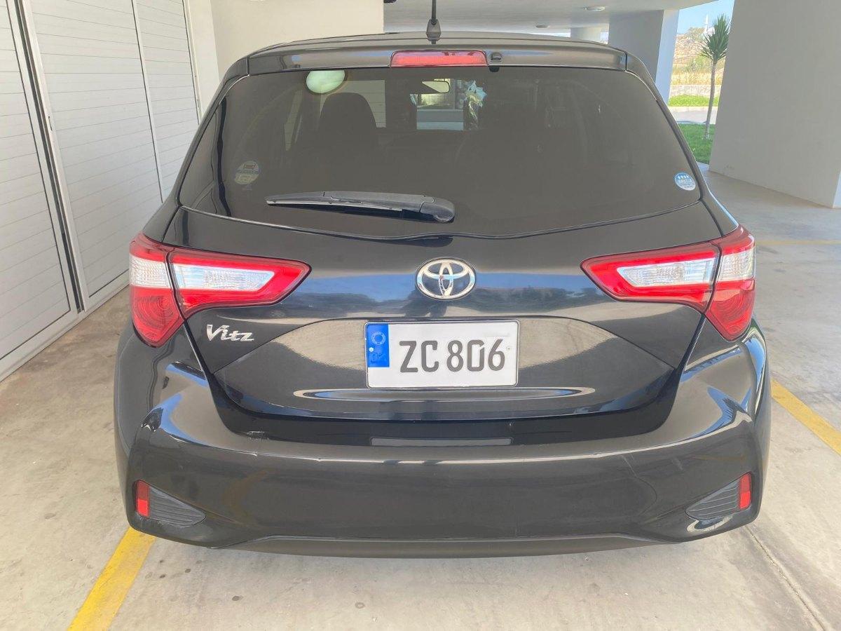 2019 Toyota Vitz 4