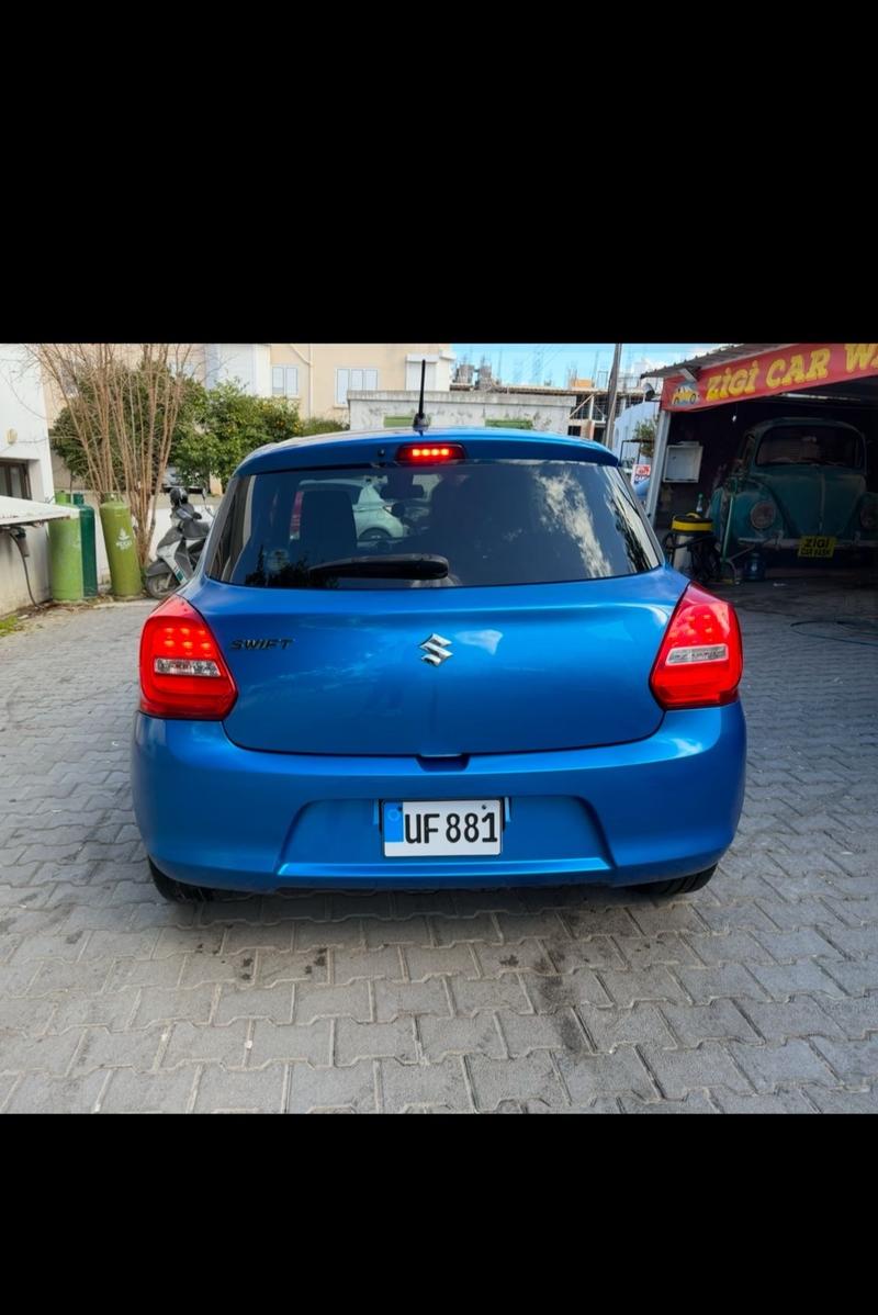 Suzuki Swift — 1/4