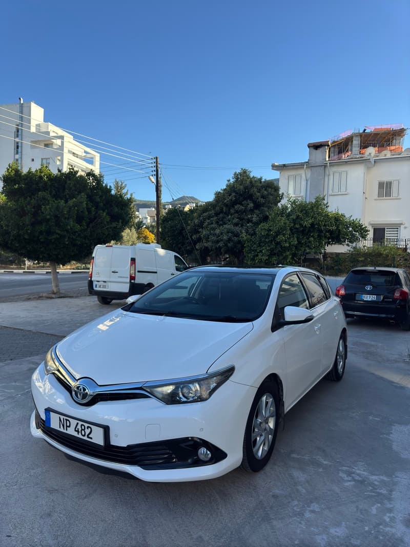 Toyota Auris  — 1/10