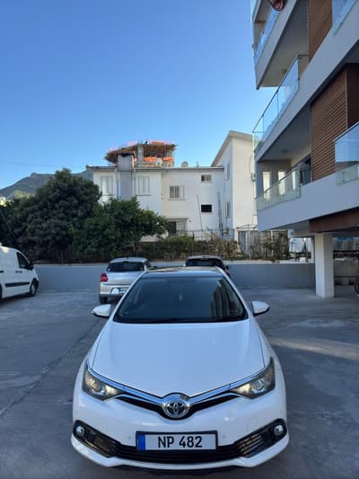 Toyota Auris  — 4