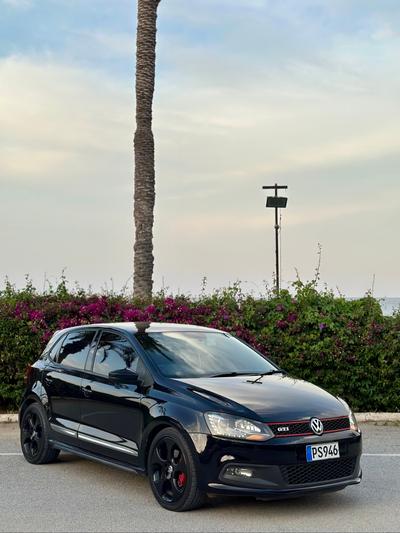 Volkswagen Polo — 2