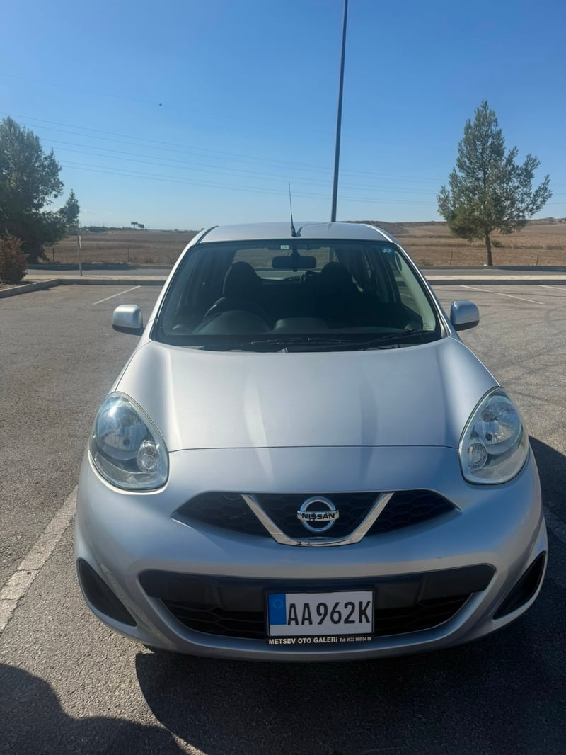 Nissan March