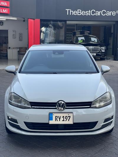 Volkswagen Golf — 2