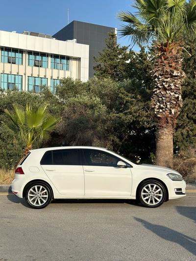 Volkswagen Golf — 9
