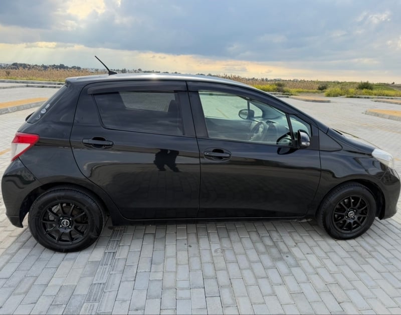 Toyota Vitz — 2