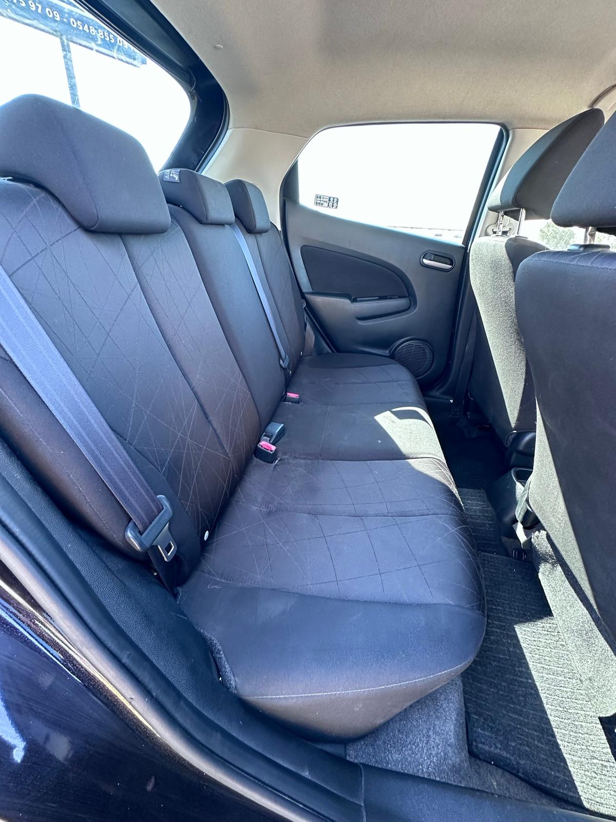 2012 Mazda Demio 7