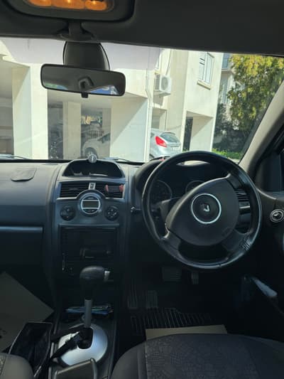 Renault Megane — 5