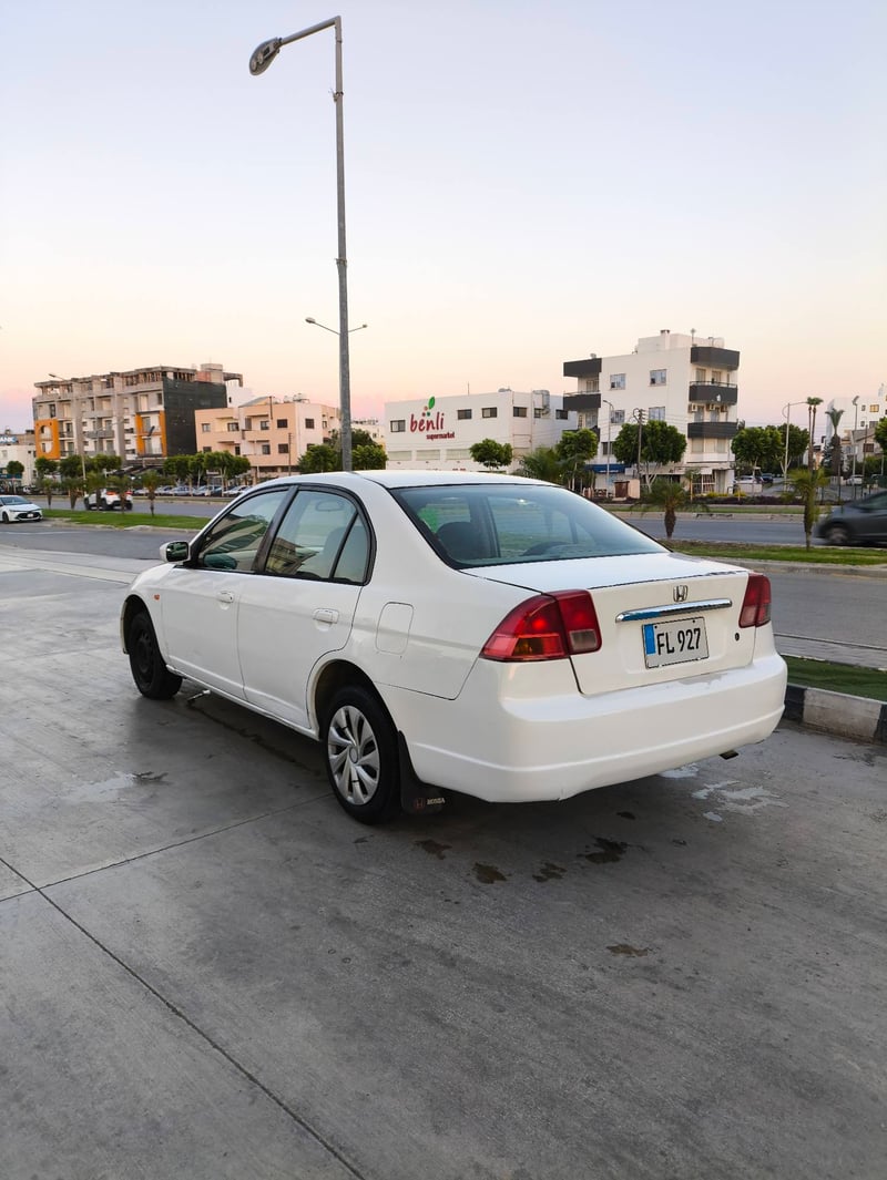 Honda Civic — 6
