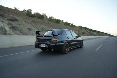 Mitsubishi Lancer Evo 8 — 3