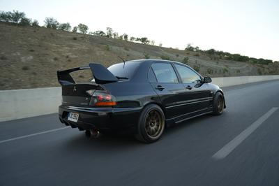 Mitsubishi Lancer Evo 8 — 4