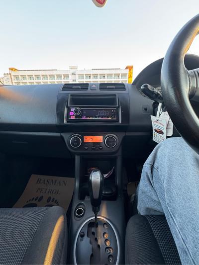 Suzuki Swift — 8