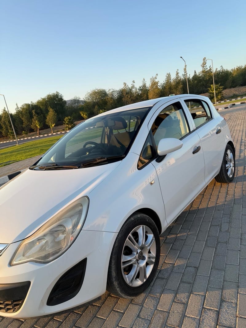 Opel Corsa — 4
