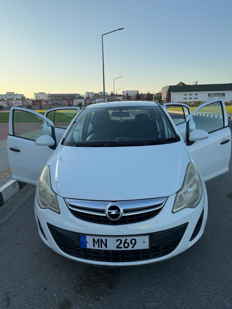 Opel Corsa — 1/10