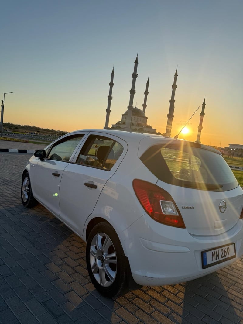 Opel Corsa — 8