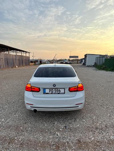 BMW 318i  — 3