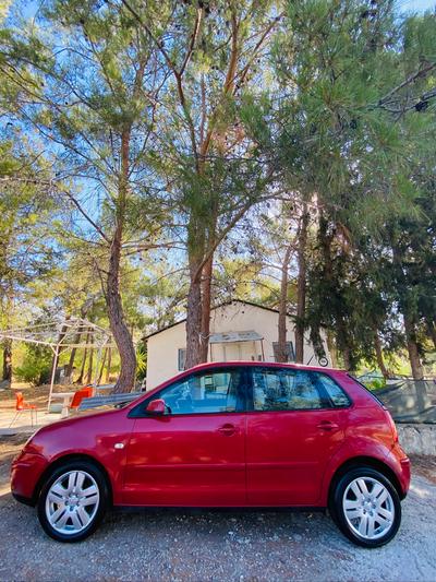 Volkswagen Polo — 2