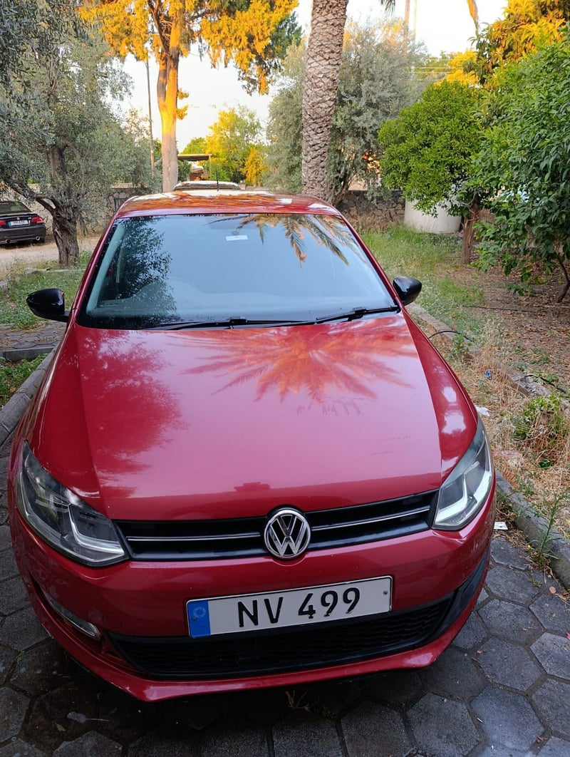 Volkswagen Polo — 2