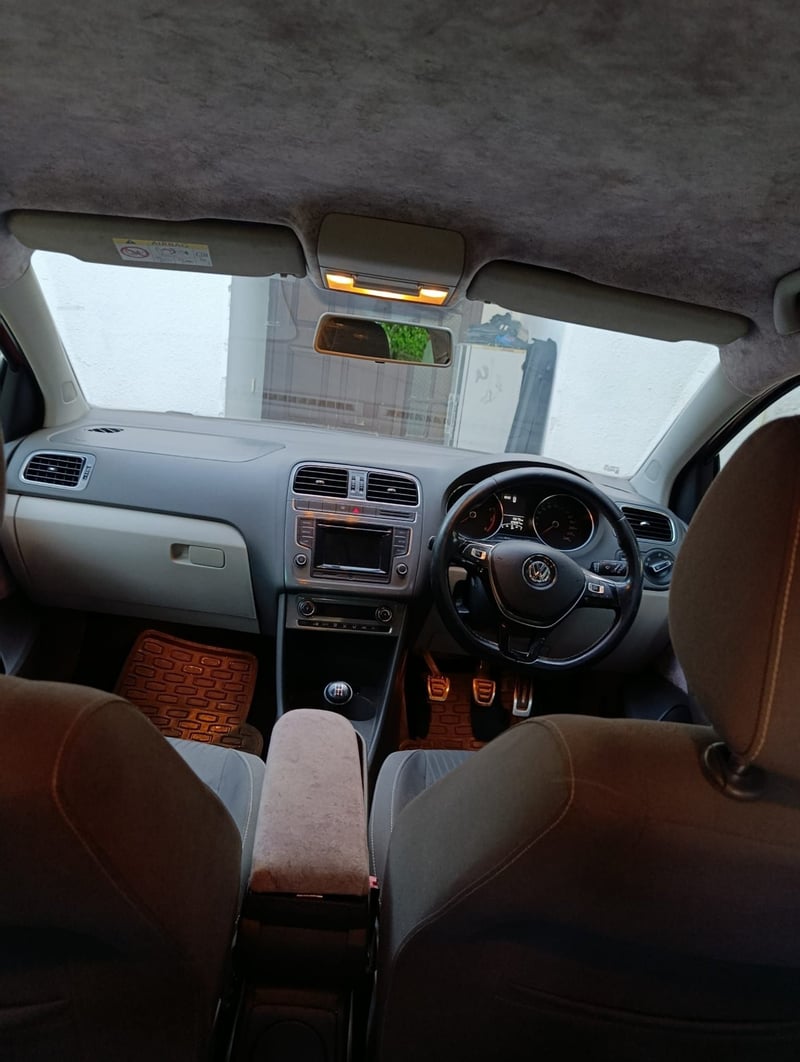 Volkswagen Polo — 6