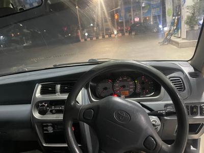 Toyota Duet — 2