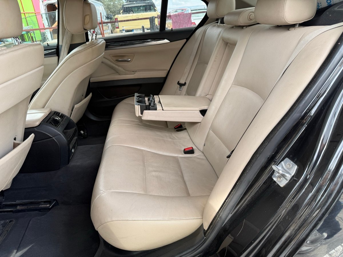2013 BMW 520d 8