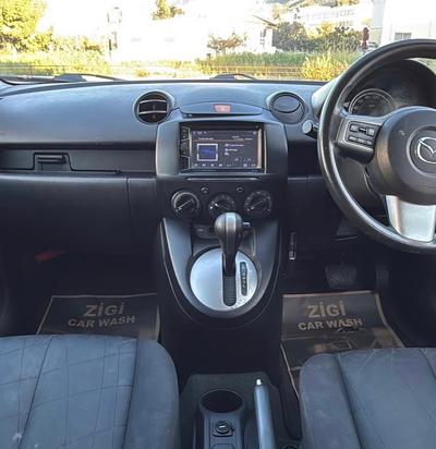 Mazda Demio — 3