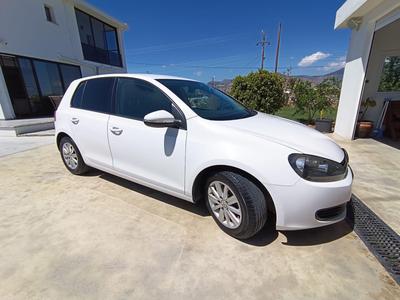 Volkswagen Golf — 4