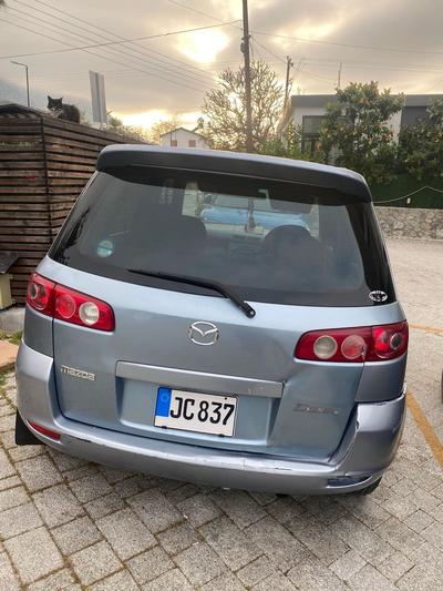 Mazda Demio — 4