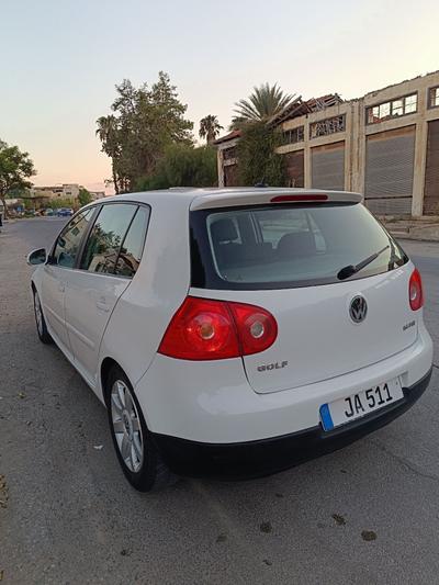 Volkswagen Golf — 6