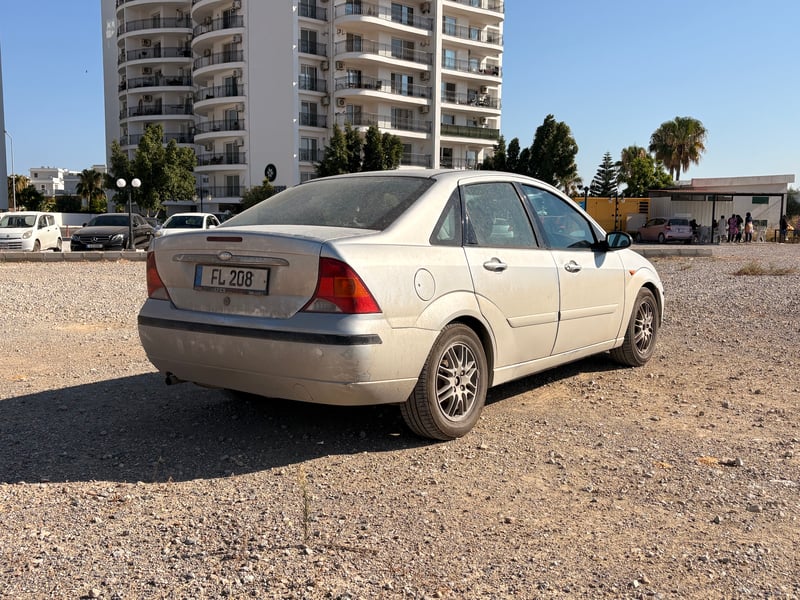 Ford Focus — 4